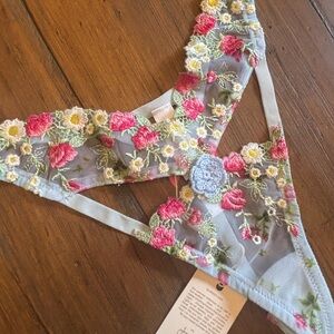 NWT for love and lemons floral v-string panties